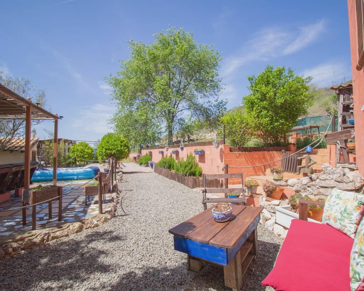 10 bedroom Townhouse for sale in Cogolludo with garage - € 320,000 (Ref: 10022969)