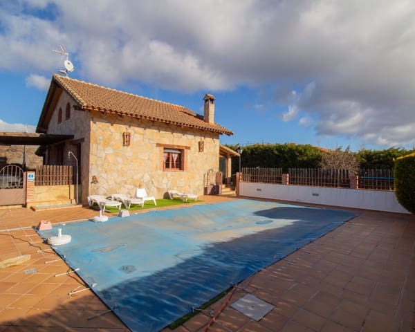 5 bedroom Finca/Country House for sale in Burgohondo with pool garage - € 410,000 (Ref: 10022970)