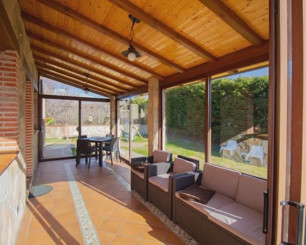 5 bedroom Finca/Country House for sale in Burgohondo with pool garage - € 410,000 (Ref: 10022970)