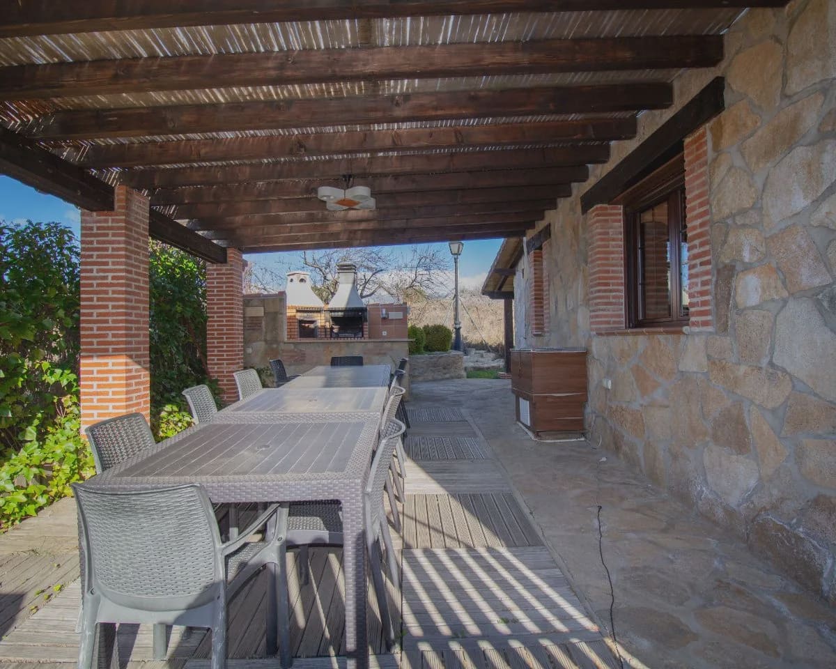 5 Zimmer Finca/Landgut zu verkaufen in Burgohondo mit Pool Garage - 410.000 € (Ref: 10022970)