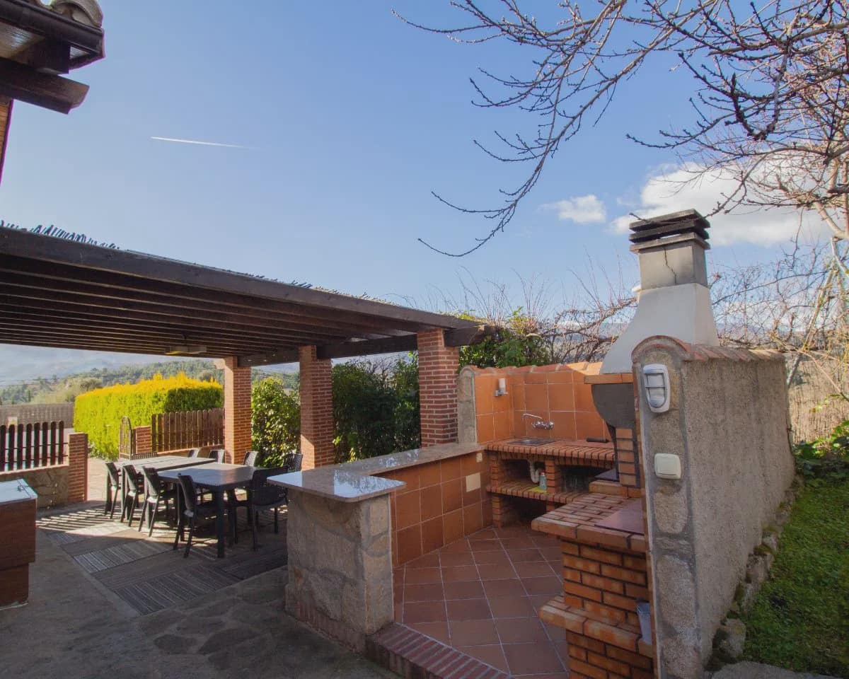 5 Zimmer Finca/Landgut zu verkaufen in Burgohondo mit Pool Garage - 410.000 € (Ref: 10022970)