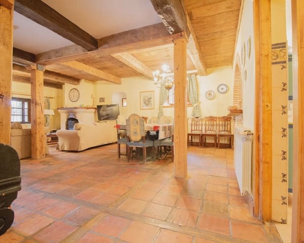 5 quarto Casa em Banda para venda em Cubillo com piscina - 475 000 € (Ref: 10022971)