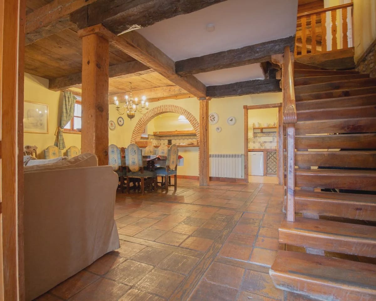 5 quarto Casa em Banda para venda em Cubillo com piscina - 475 000 € (Ref: 10022971)