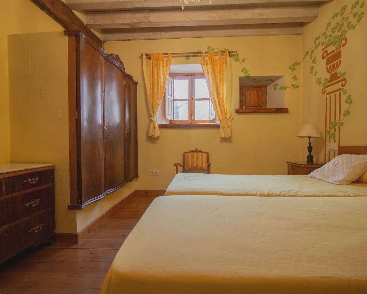 5 quarto Casa em Banda para venda em Cubillo com piscina - 475 000 € (Ref: 10022971)