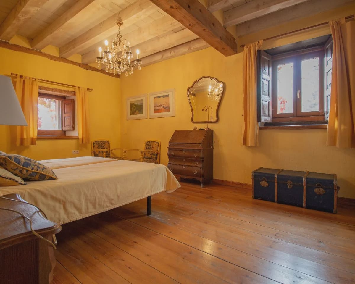 5 quarto Casa em Banda para venda em Cubillo com piscina - 475 000 € (Ref: 10022971)