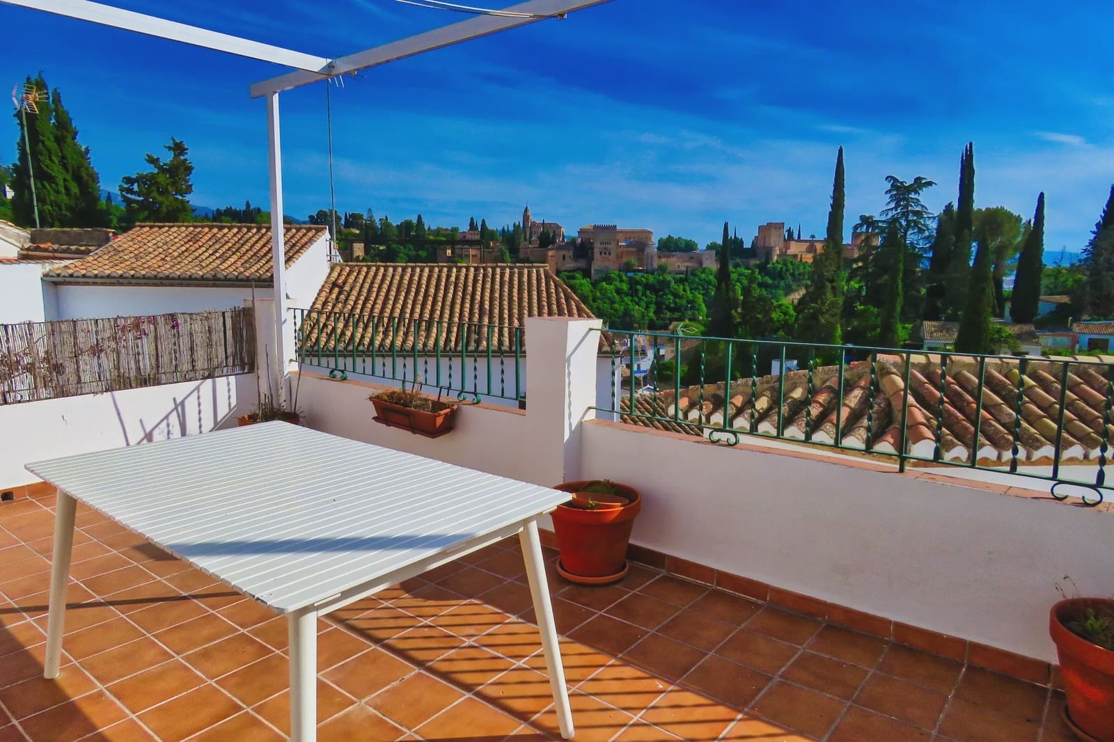 2 quarto Casa em Banda para venda em Granada cidade - 460 000 € (Ref: 10022974)