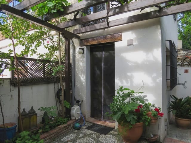 4 makuuhuone Omakotitalo myytävänä paikassa Granada kaupunki - 750 000 € (Ref: 10022975)