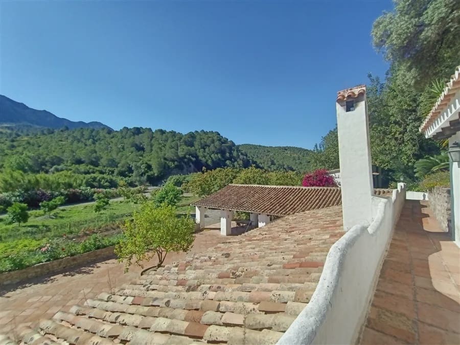 8 bedroom Finca/Country House for sale in Gaucin with pool - € 2,800,000 (Ref: 10022979)