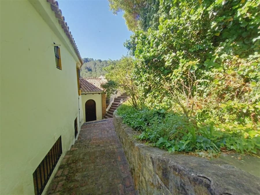 8 bedroom Finca/Country House for sale in Gaucin with pool - € 2,800,000 (Ref: 10022979)