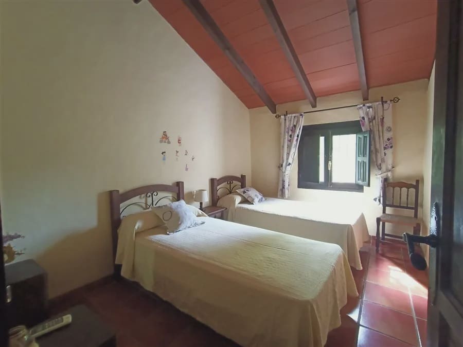 5 sypialnia Finka/Dom wiejski na sprzedaż w Jimena de la Frontera z basenem garażem - 890 000 € (Ref: 10022980)