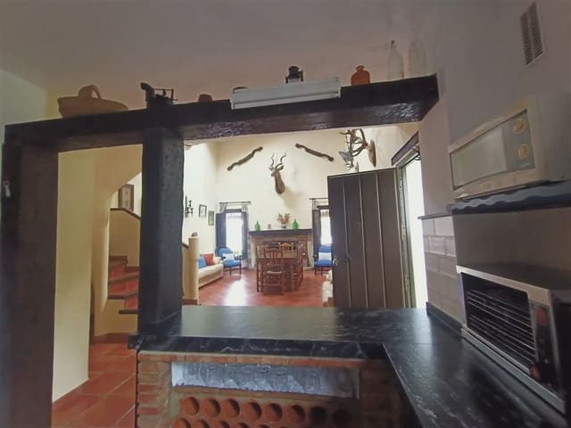 5 sypialnia Finka/Dom wiejski na sprzedaż w Jimena de la Frontera z basenem garażem - 890 000 € (Ref: 10022980)
