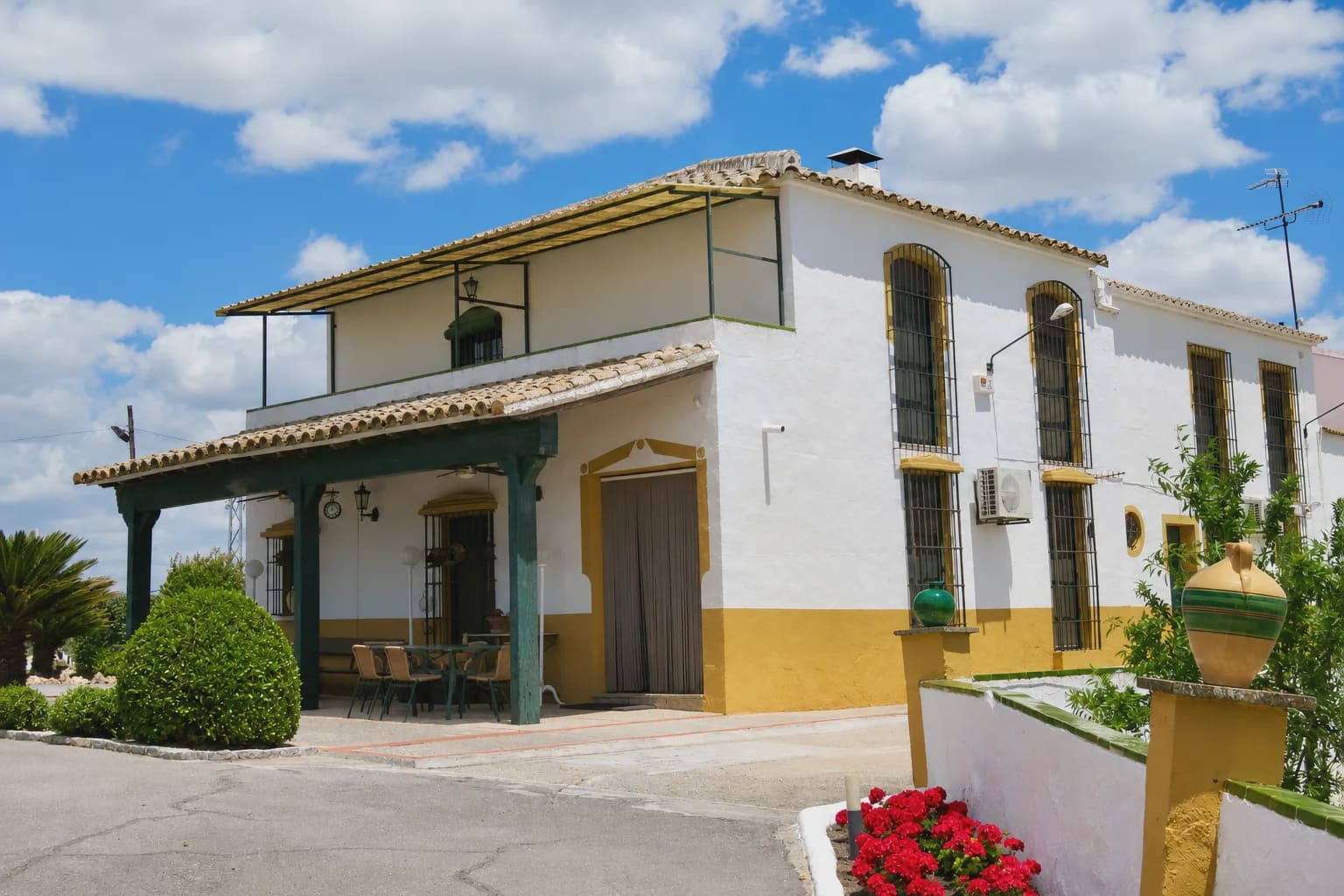 11 Zimmer Finca/Landgut zu verkaufen in Lucena mit Pool Garage - 950.000 € (Ref: 10022982)