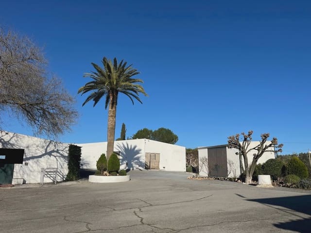 11 bedroom Finca/Country House for sale in Lucena with pool garage - € 950,000 (Ref: 10022982)