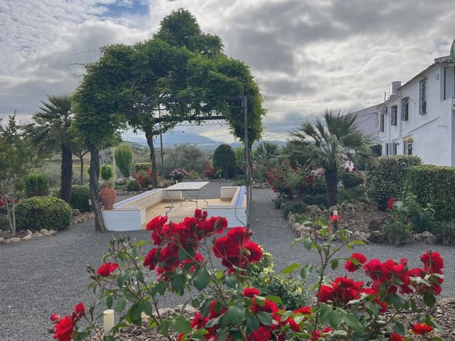 11 bedroom Finca/Country House for sale in Lucena with pool garage - € 950,000 (Ref: 10022982)