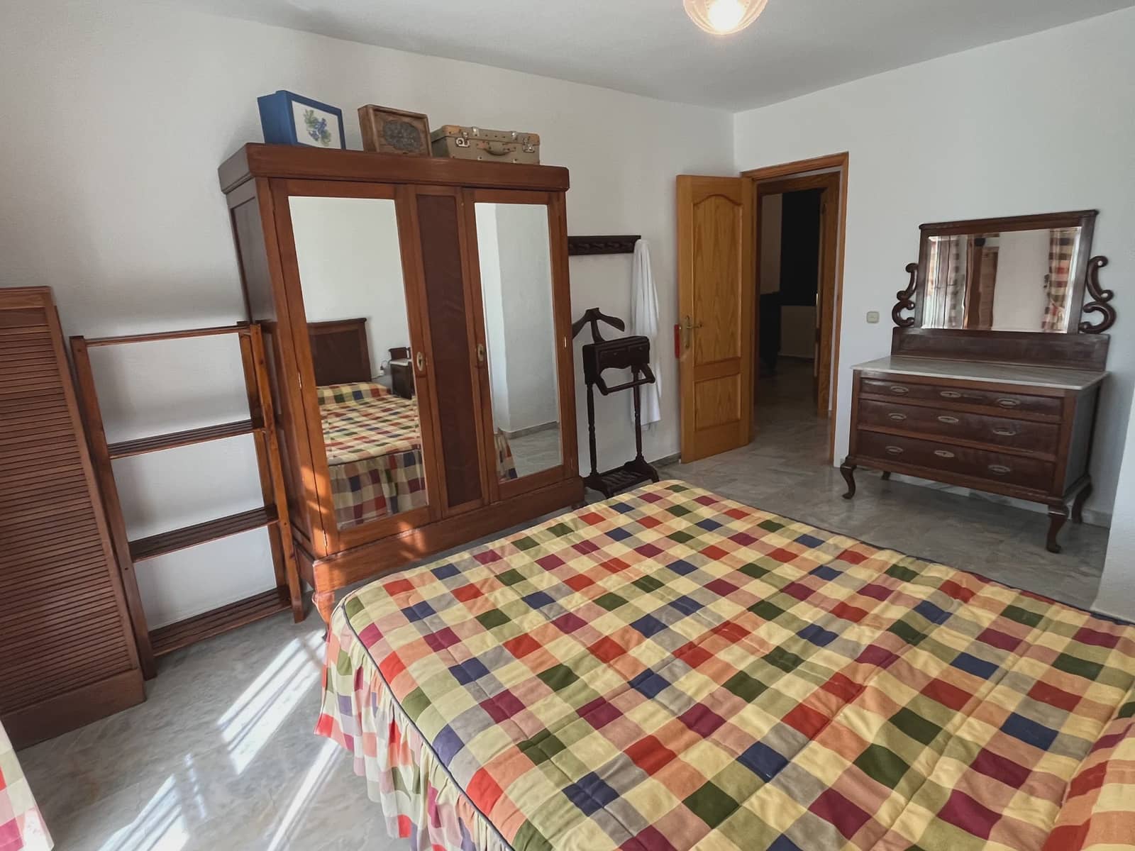 11 Zimmer Finca/Landgut zu verkaufen in Lucena mit Pool Garage - 950.000 € (Ref: 10022982)