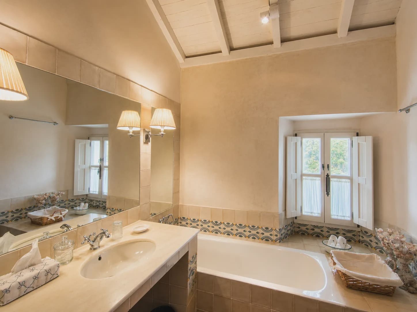 4 chambre Finca/Maison de Campagne à vendre à Cortes de la Frontera avec piscine garage - 3 950 000 € (Ref: 10022983)