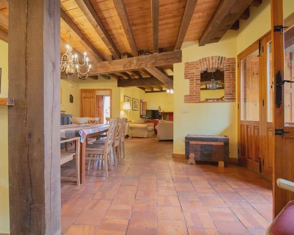 5 quarto Casa em Banda para venda em Cubillo com piscina - 420 000 € (Ref: 10022984)