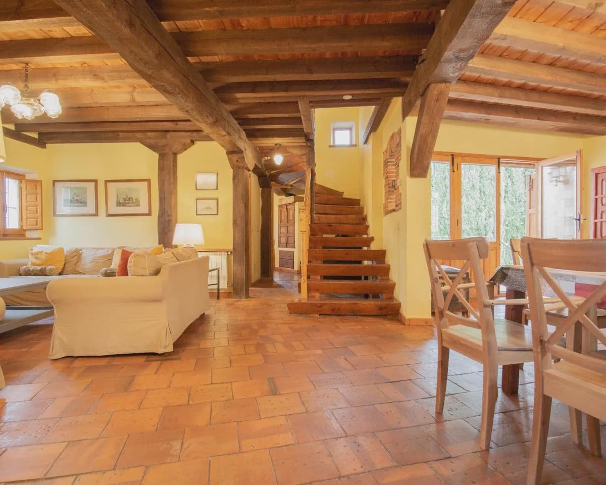 5 bedroom Townhouse for sale in Cubillo with pool - € 420,000 (Ref: 10022984)