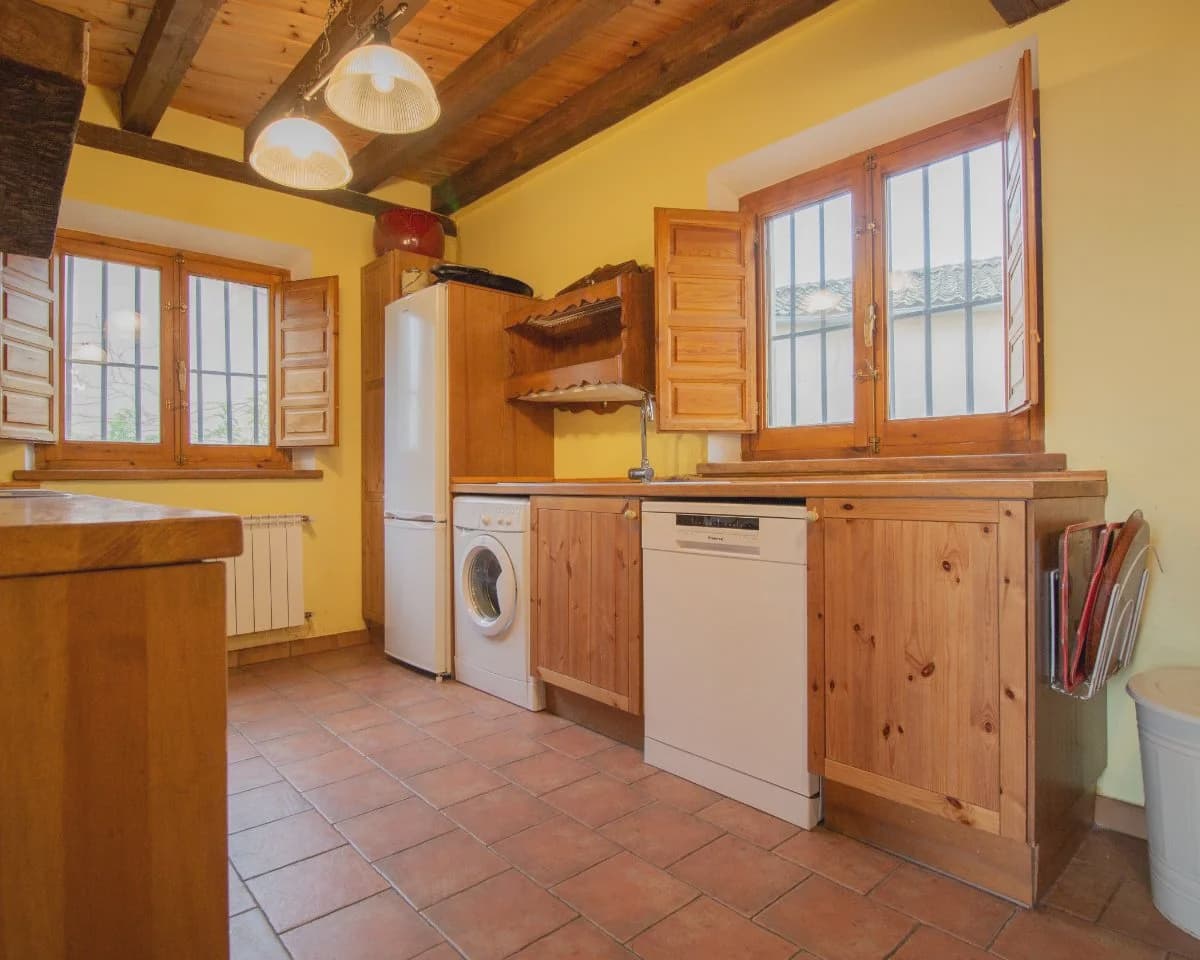 5 bedroom Townhouse for sale in Cubillo with pool - € 420,000 (Ref: 10022984)
