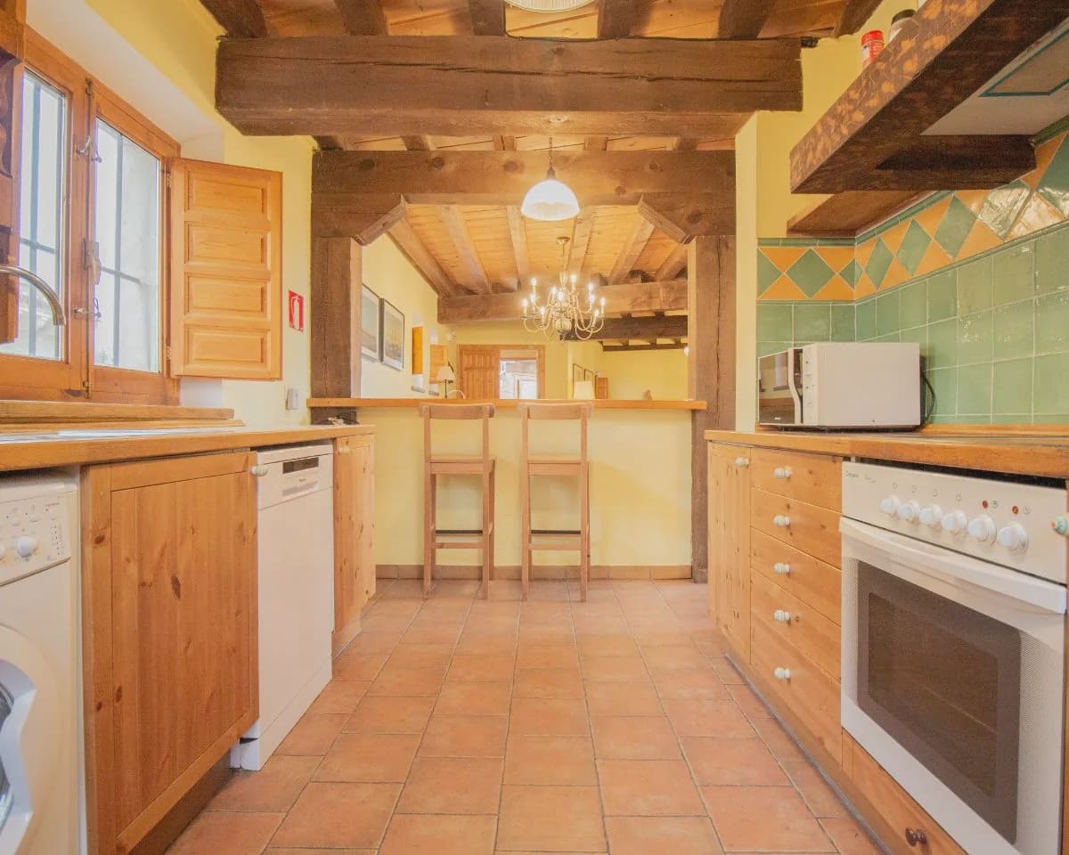 5 bedroom Townhouse for sale in Cubillo with pool - € 420,000 (Ref: 10022984)
