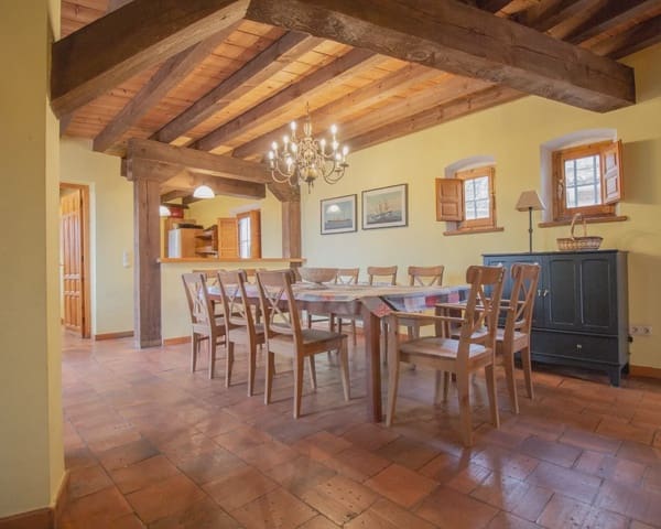 5 quarto Casa em Banda para venda em Cubillo com piscina - 420 000 € (Ref: 10022984)