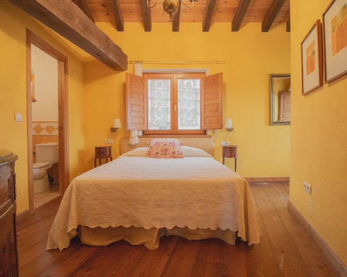 5 bedroom Townhouse for sale in Cubillo with pool - € 420,000 (Ref: 10022984)