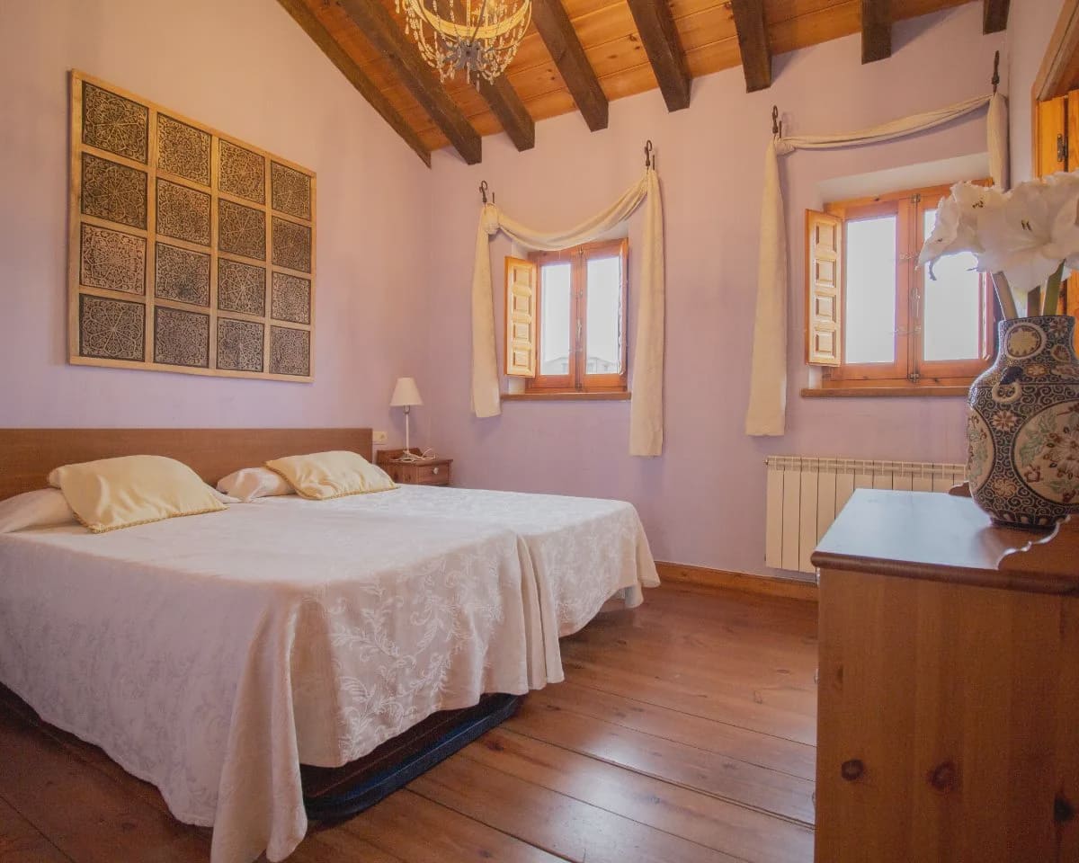 5 bedroom Townhouse for sale in Cubillo with pool - € 420,000 (Ref: 10022984)