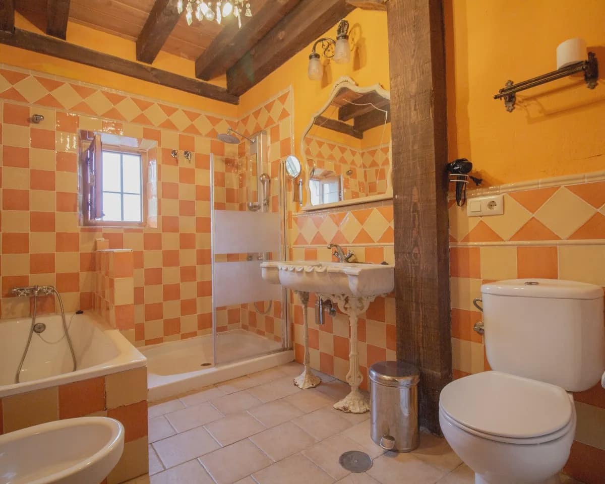 5 bedroom Townhouse for sale in Cubillo with pool - € 420,000 (Ref: 10022984)
