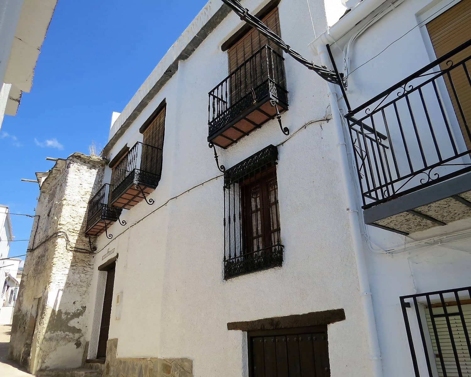 4 bedroom Townhouse for sale in Cadiar - € 78,000 (Ref: 10039139)