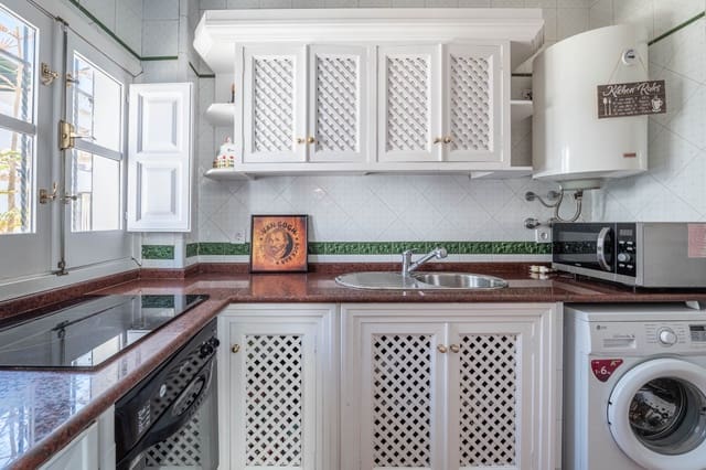 3 slaapkamer Huis te koop in Albaicin, Granada stad - € 280.000 (Ref: 10077238)