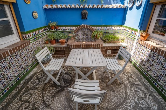 3 slaapkamer Huis te koop in Albaicin, Granada stad - € 280.000 (Ref: 10077238)