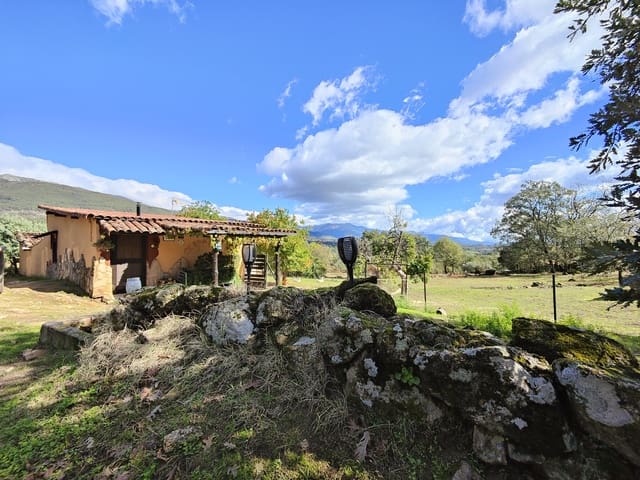 5 chambre Finca/Maison de Campagne à vendre à Villanueva de la Vera avec garage - 590 000 € (Ref: 10101090)