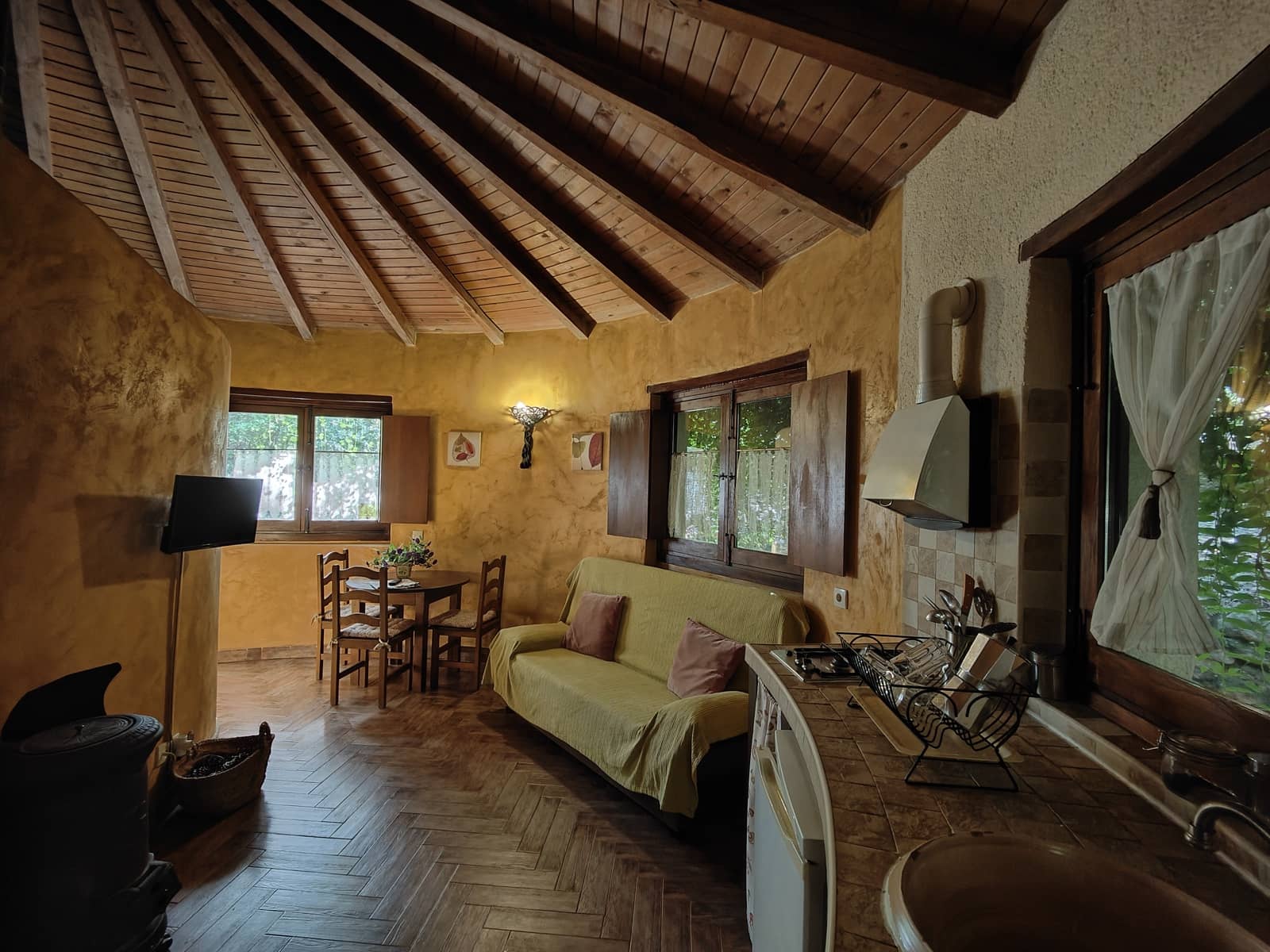 5 bedroom Finca/Country House for sale in Villanueva de la Vera with garage - € 590,000 (Ref: 10101090)
