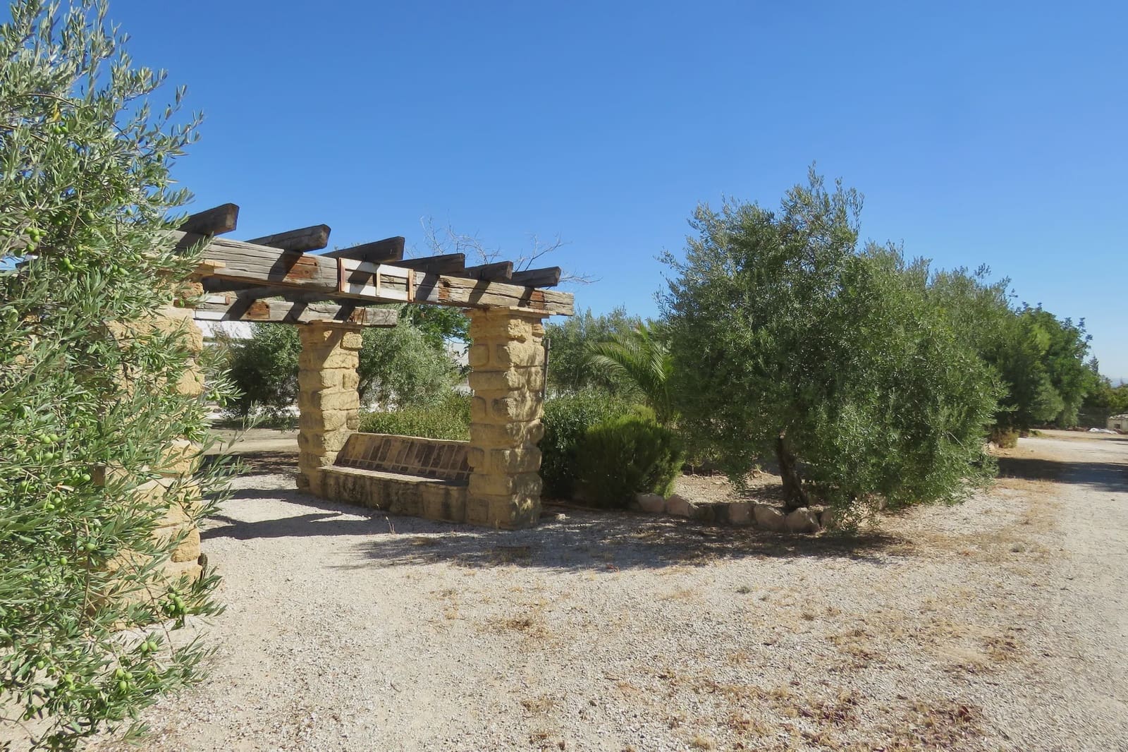 7 slaapkamer Finca/Landhuis te koop in Osuna met zwembad garage - € 750.000 (Ref: 10138924)