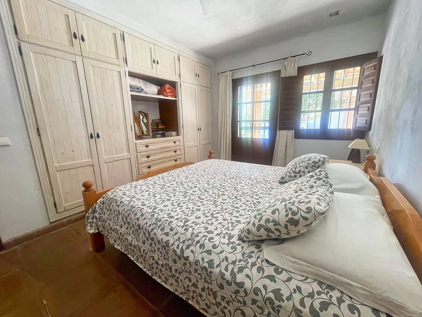 5 sypialnia Finka/Dom wiejski na sprzedaż w Alora z basenem garażem - 725 000 € (Ref: 10166052)
