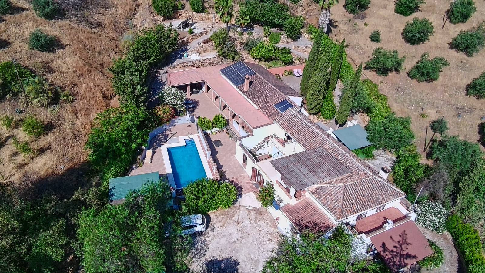5 sypialnia Finka/Dom wiejski na sprzedaż w Alora z basenem garażem - 725 000 € (Ref: 10166052)