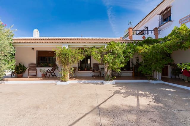 Finca/Casa Rural de 4 habitaciones en Valle de Abdalajís en venta con piscina - 420.000 € (Ref: 10168943)