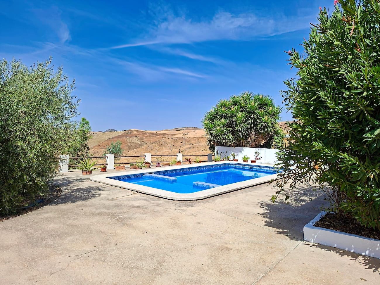 Finca/Casa Rural de 4 habitaciones en Valle de Abdalajís en venta con piscina - 420.000 € (Ref: 10168943)