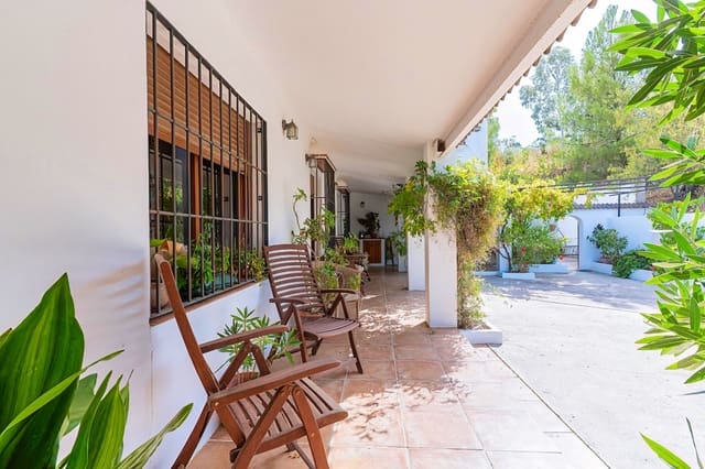 Finca/Casa Rural de 4 habitaciones en Valle de Abdalajís en venta con piscina - 420.000 € (Ref: 10168943)