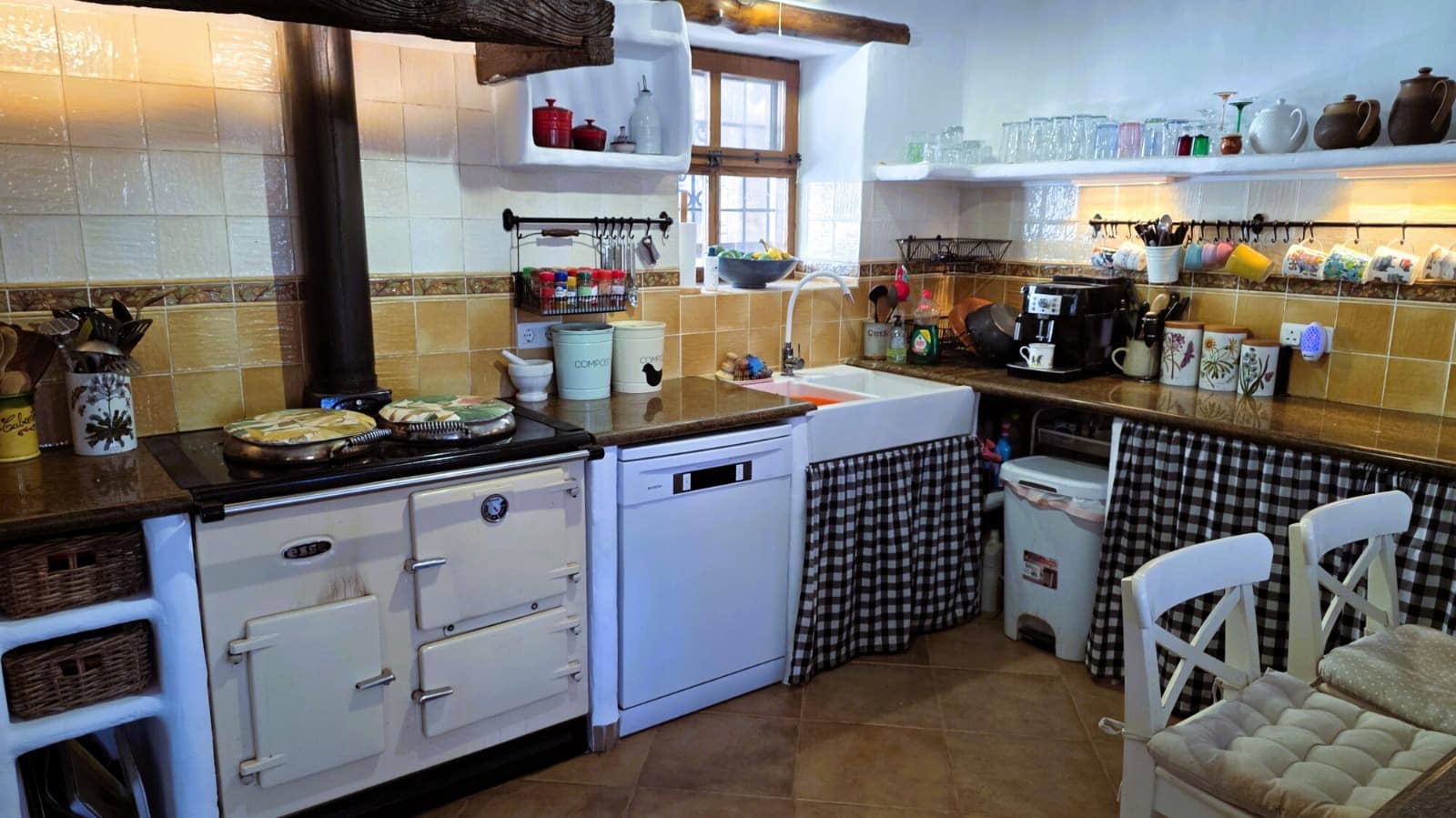 4 bedroom Finca/Country House for sale in Orgiva with pool garage - € 645,000 (Ref: 10175459)