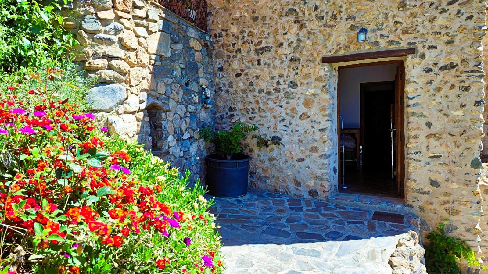 4 bedroom Finca/Country House for sale in Orgiva with pool garage - € 645,000 (Ref: 10175459)