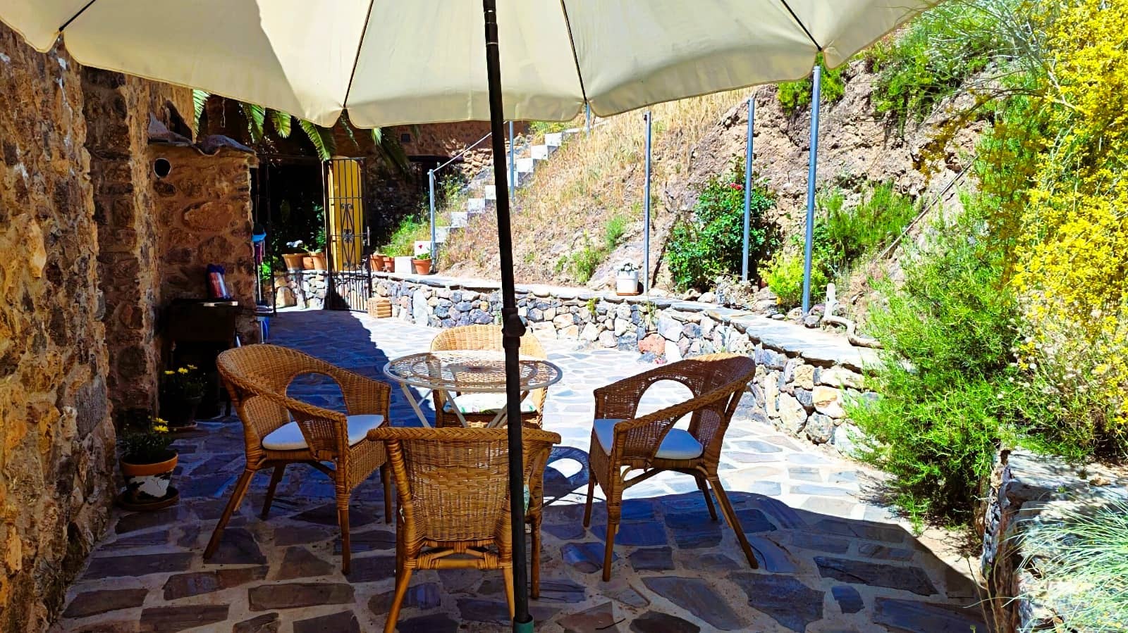 4 bedroom Finca/Country House for sale in Orgiva with pool garage - € 645,000 (Ref: 10175459)