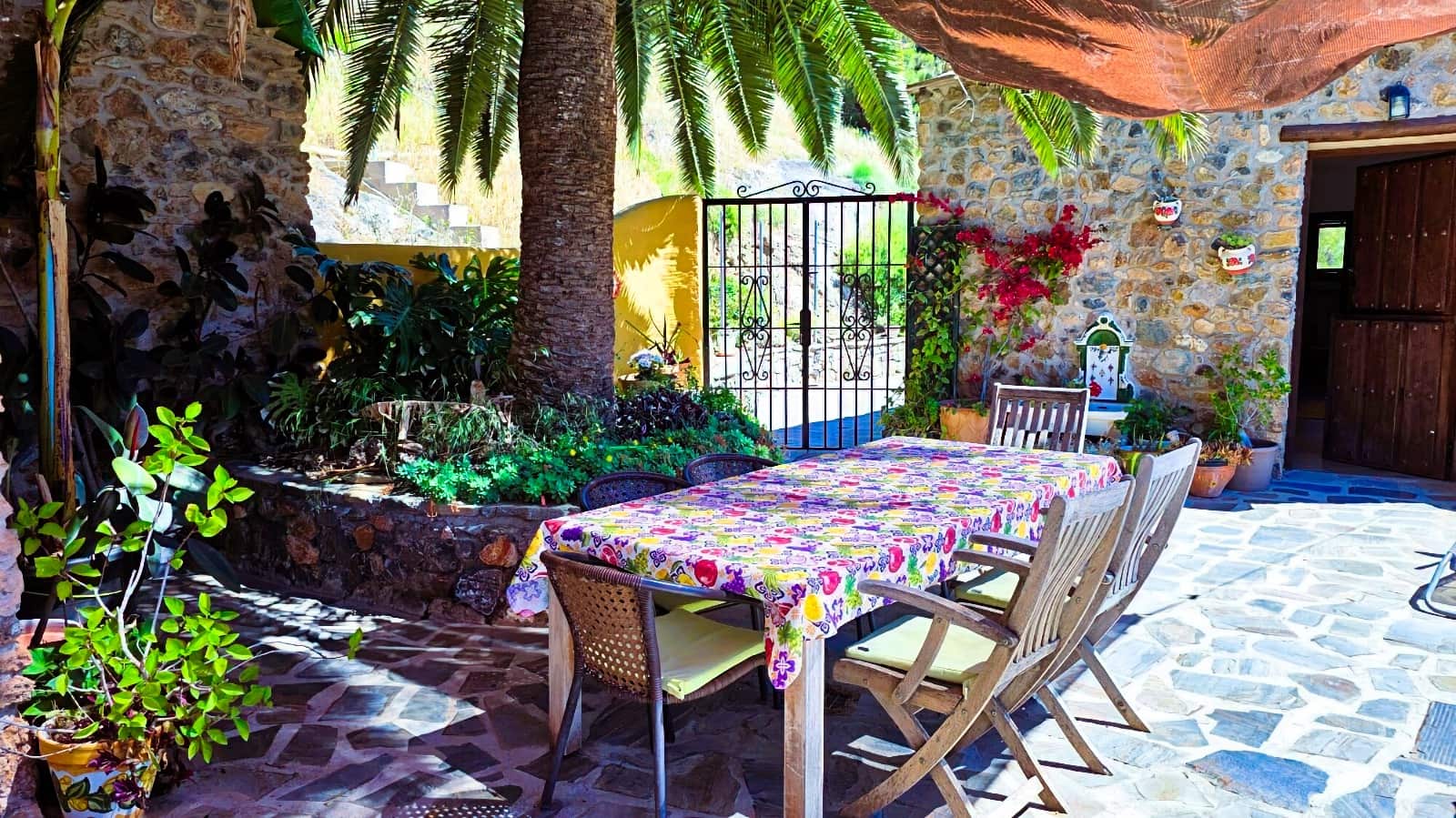 4 bedroom Finca/Country House for sale in Orgiva with pool garage - € 645,000 (Ref: 10175459)