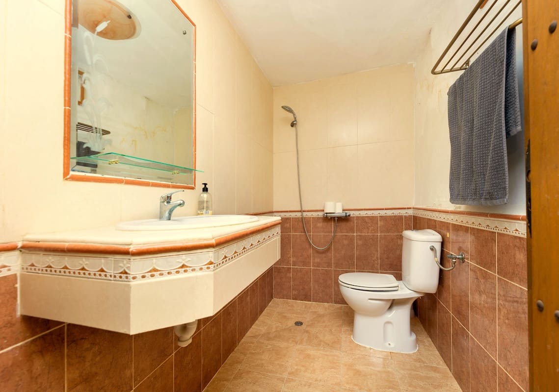 5 slaapkamer Finca/Landhuis te koop in Montefrio met zwembad garage - € 295.000 (Ref: 10175460)