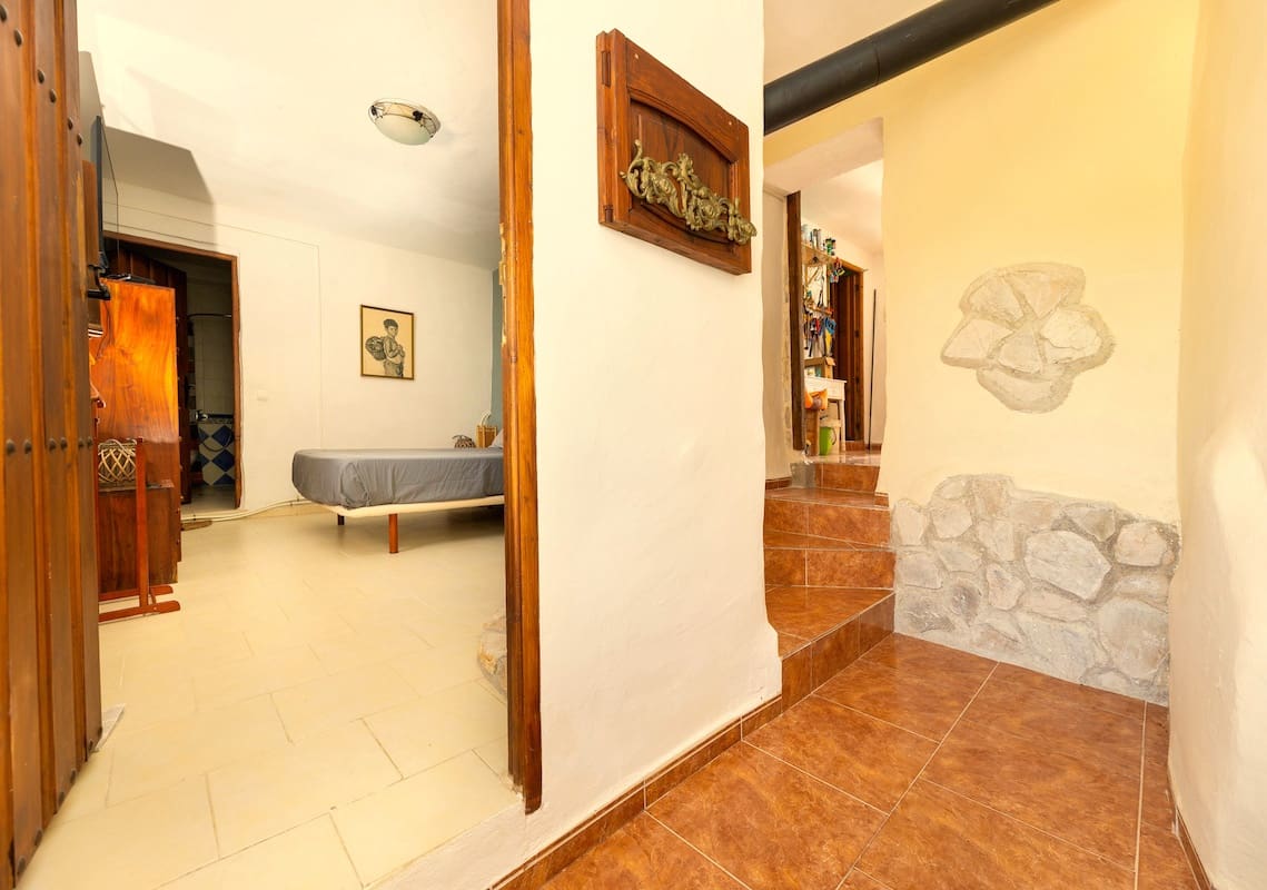 5 slaapkamer Finca/Landhuis te koop in Montefrio met zwembad garage - € 295.000 (Ref: 10175460)