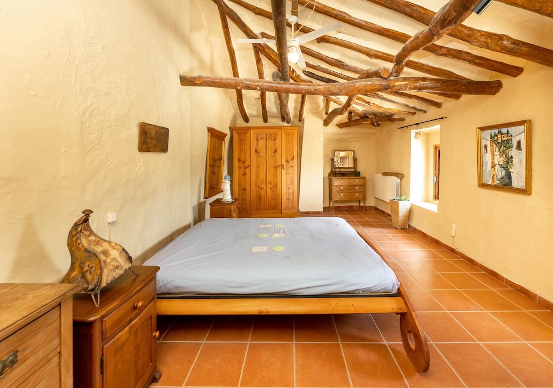 5 slaapkamer Finca/Landhuis te koop in Montefrio met zwembad garage - € 295.000 (Ref: 10175460)