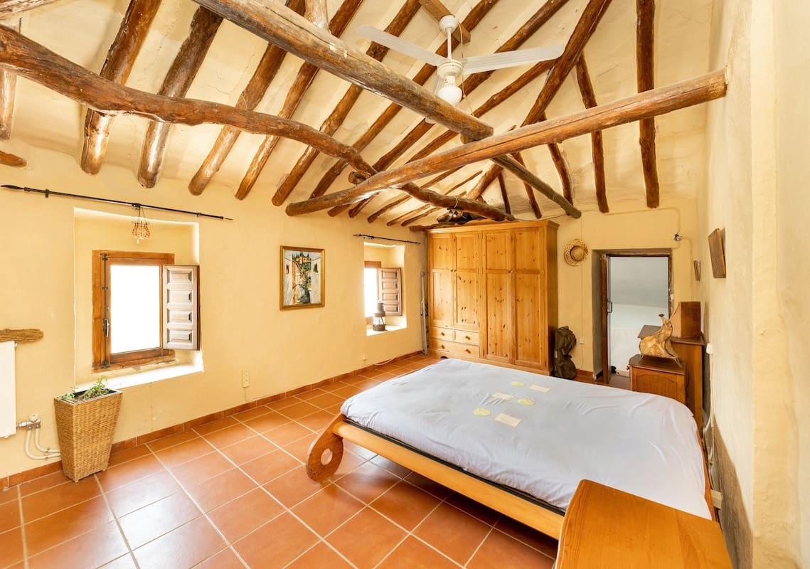 5 slaapkamer Finca/Landhuis te koop in Montefrio met zwembad garage - € 295.000 (Ref: 10175460)