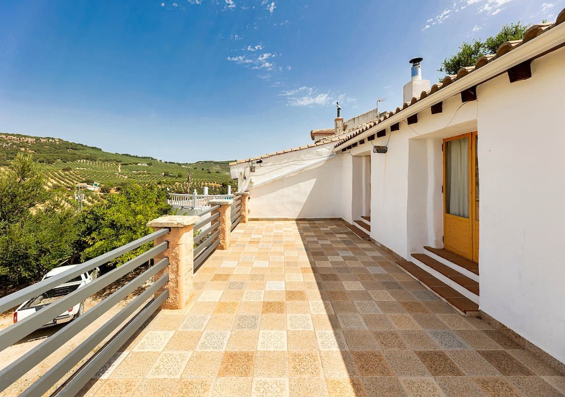 5 slaapkamer Finca/Landhuis te koop in Montefrio met zwembad garage - € 295.000 (Ref: 10175460)