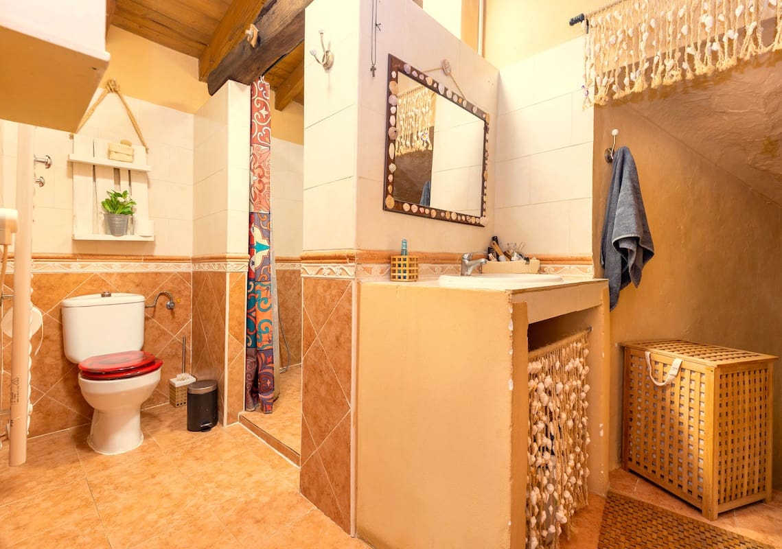 5 slaapkamer Finca/Landhuis te koop in Montefrio met zwembad garage - € 295.000 (Ref: 10175460)