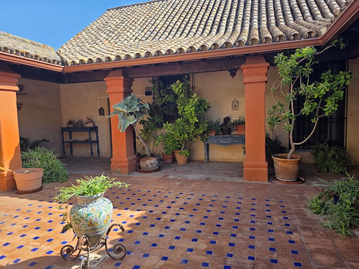 5 sovrum Finca/Hus på landet till salu i Bollullos de la Mitacion med pool garage - 1 600 000 € (Ref: 10175461)